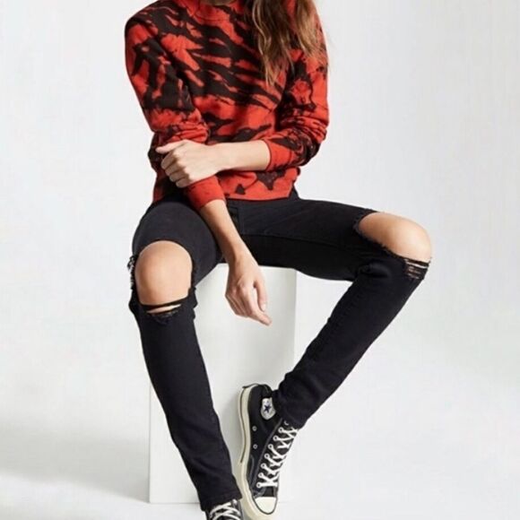 NWT Levi’s 721 High Rise Skinny distressed Black Jeans - Picture 2 of 13